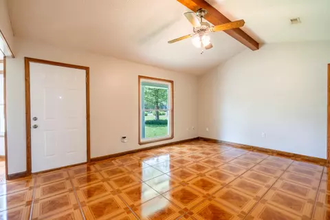 Living - 324 John King Rd, Crestview, FL 32539 photo 1 of 6