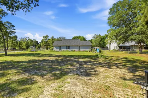 Exterior - 324 John King Rd, Crestview, FL 32539 photo 5 of 7
