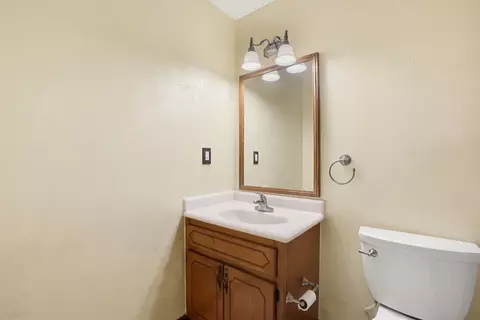 Bath - 324 John King Rd, Crestview, FL 32539 photo 4 of 4
