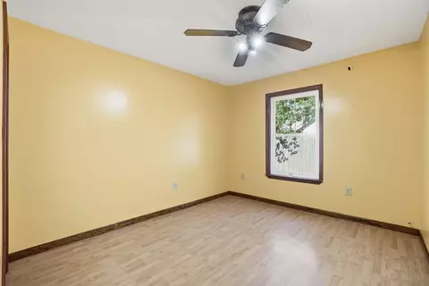 Bedroom - 324 John King Rd, Crestview, FL 32539 photo 4 of 5