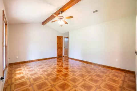 Living - 324 John King Rd, Crestview, FL 32539 photo 2 of 6
