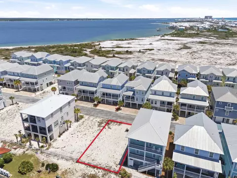 1490 Seaside Cir, Navarre, FL 32566