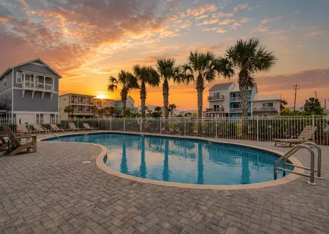 1490 Seaside Cir, Navarre, FL 32566