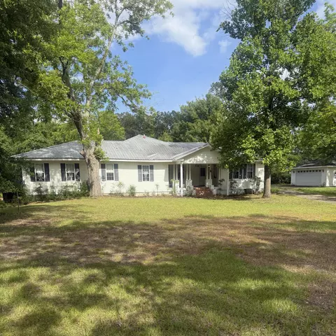 1435 S Cotton St, Andalusia, AL 36420