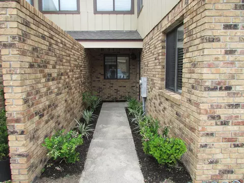 2831 Villager Cir, Pensacola, FL 32504