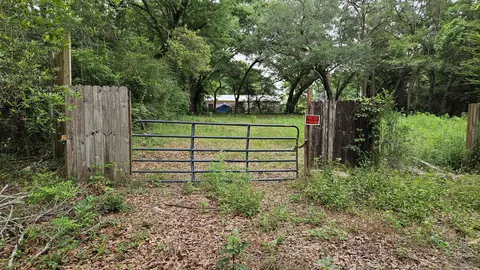 8880 Handicare St, Pensacola, FL 32514