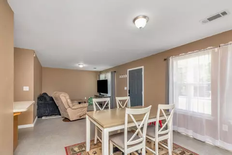 Dining - 953 Mayo Trl, Crestview, FL 32536 photo 2 of 3