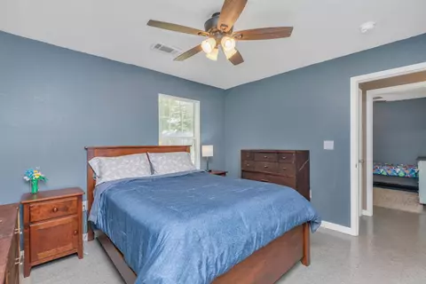 Bedroom - 953 Mayo Trl, Crestview, FL 32536 photo 7 of 8