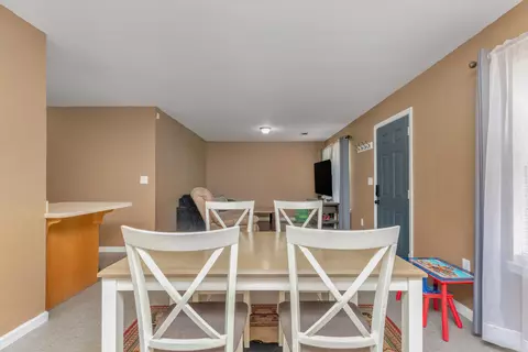 Dining - 953 Mayo Trl, Crestview, FL 32536 photo 1 of 3