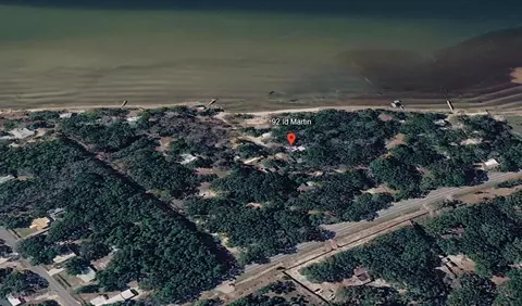 92 I D Martin Dr, Freeport, FL 32439