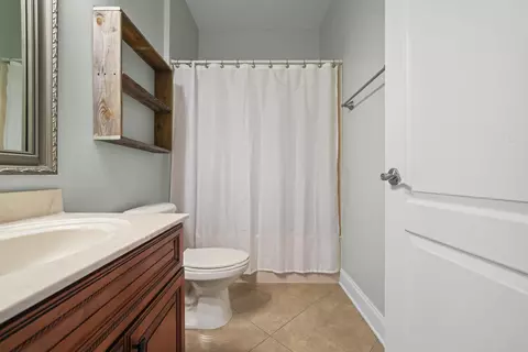 Bath - 3455 Sparco Dr, Crestview, FL 32539 photo 3 of 4