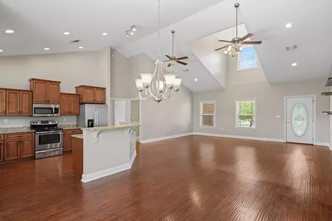 Living - 3455 Sparco Dr, Crestview, FL 32539 photo 2 of 6