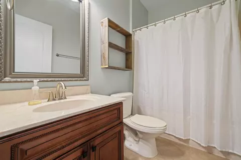 Bath - 3455 Sparco Dr, Crestview, FL 32539 photo 2 of 4