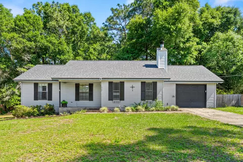 219 W Pinoak Ct, Crestview, FL 32539