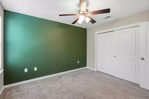 Bedroom - 440 Eisenhower Dr, Crestview, FL 32539 photo 7 of 9