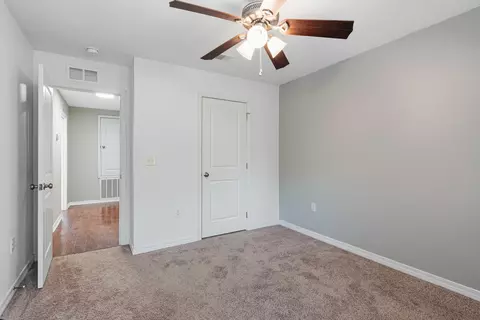 Bedroom - 440 Eisenhower Dr, Crestview, FL 32539 photo 5 of 9