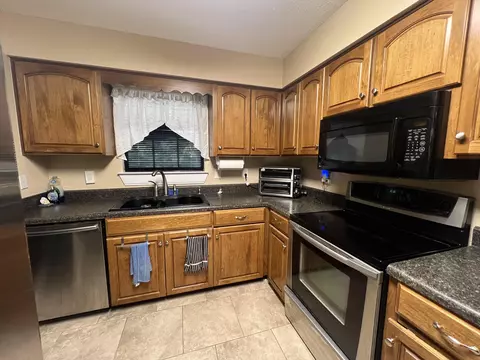 Kitchen - 1219 Walter Ave, Crestview, FL 32536 photo 1 of 2
