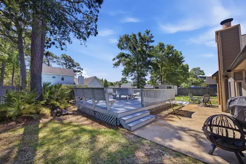 Exterior - 7 Hampton Cir, Niceville, FL 32578 photo 13 of 18