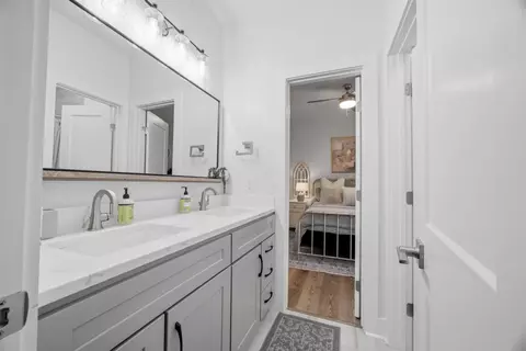 Bath - 7 Hampton Cir, Niceville, FL 32578 photo 10 of 19
