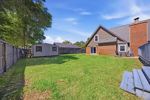 Exterior - 7 Hampton Cir, Niceville, FL 32578 photo 8 of 18