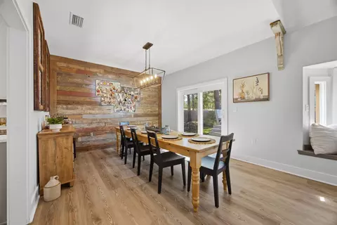 Dining - 7 Hampton Cir, Niceville, FL 32578 photo 3 of 3