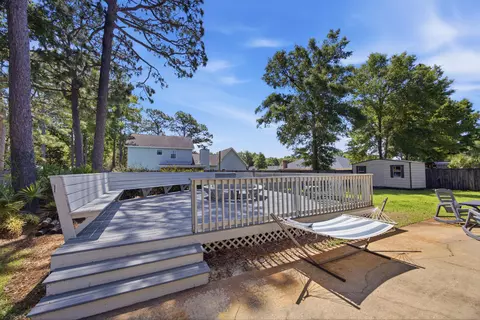 Exterior - 7 Hampton Cir, Niceville, FL 32578 photo 14 of 18