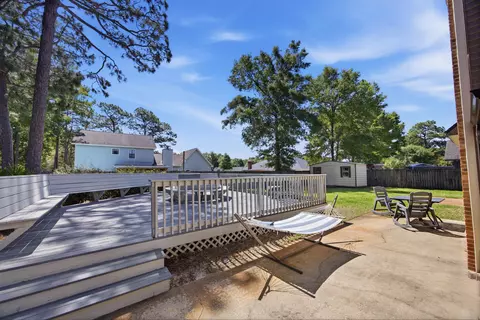 Exterior - 7 Hampton Cir, Niceville, FL 32578 photo 12 of 18