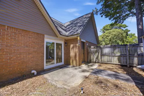 Exterior - 7 Hampton Cir, Niceville, FL 32578 photo 17 of 18