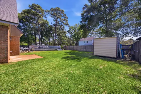 Exterior - 7 Hampton Cir, Niceville, FL 32578 photo 6 of 18