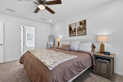 Bedroom - 51 Silverthorn St, Freeport, FL 32439 photo 13 of 14