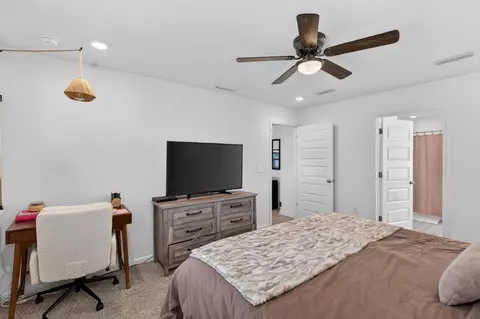 Bedroom - 51 Silverthorn St, Freeport, FL 32439 photo 14 of 14