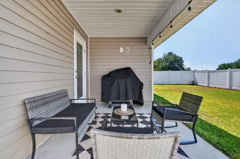 Exterior - 51 Silverthorn St, Freeport, FL 32439 photo 4 of 9