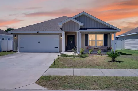 51 Silverthorn St, Freeport, FL 32439