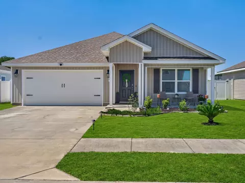 51 Silverthorn St, Freeport, FL 32439