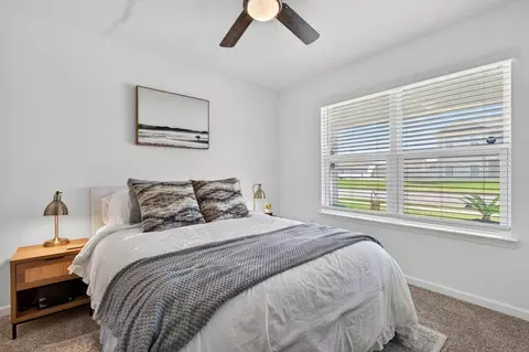 Bedroom - 51 Silverthorn St, Freeport, FL 32439 photo 1 of 14