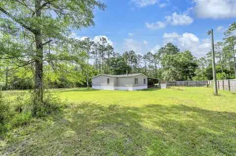 2236 Old Jolly Bay Rd, Freeport, FL 32439