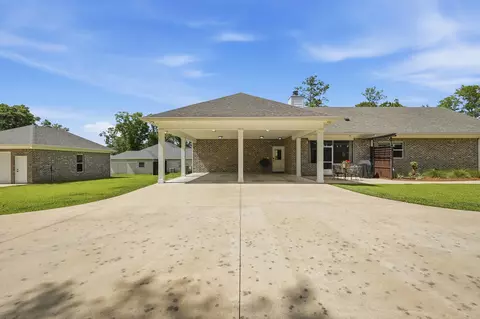 Exterior - 6004 Staff Rd, Crestview, FL 32536 photo 10 of 19