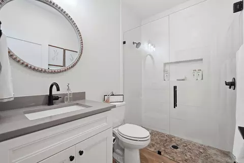 Bath - 6004 Staff Rd, Crestview, FL 32536 photo 2 of 9