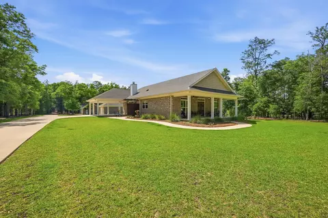 Exterior - 6004 Staff Rd, Crestview, FL 32536 photo 2 of 19