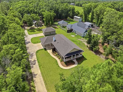 View/Area - 6004 Staff Rd, Crestview, FL 32536 photo 1 of 10