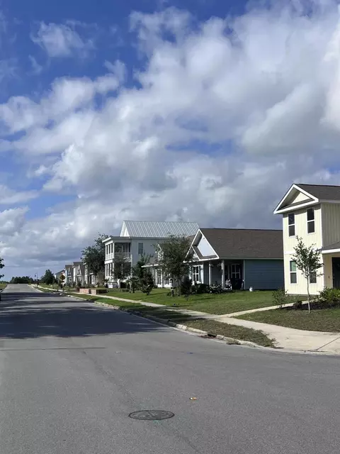2 Parkside St, Freeport, FL 32439 photo 3