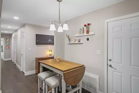 Entry Way - 39 9th St, Shalimar, FL 32579 photo 1 of 1