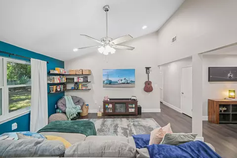 Other - 39 9th St, Shalimar, FL 32579 photo 2 of 3