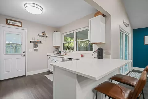 Kitchen - 39 9th St, Shalimar, FL 32579 photo 1 of 7