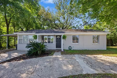 413 Government Ave, Valparaiso, FL 32580