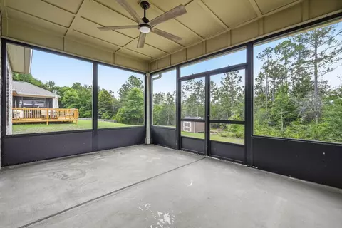 Exterior - 3094 Zach Ave, Crestview, FL 32536 photo 3 of 5