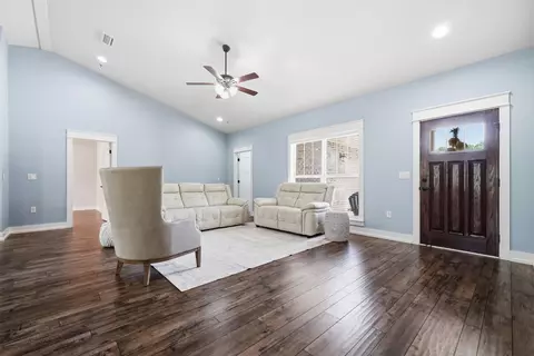 Living - 3094 Zach Ave, Crestview, FL 32536 photo 1 of 1