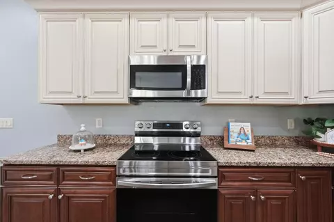 Kitchen - 3094 Zach Ave, Crestview, FL 32536 photo 2 of 4