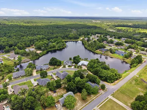 View/Area - 3094 Zach Ave, Crestview, FL 32536 photo 4 of 7