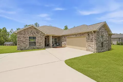 Exterior - 3094 Zach Ave, Crestview, FL 32536 photo 2 of 5